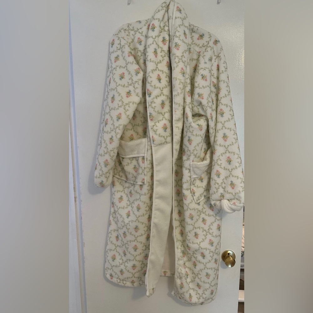 Hill House Robe